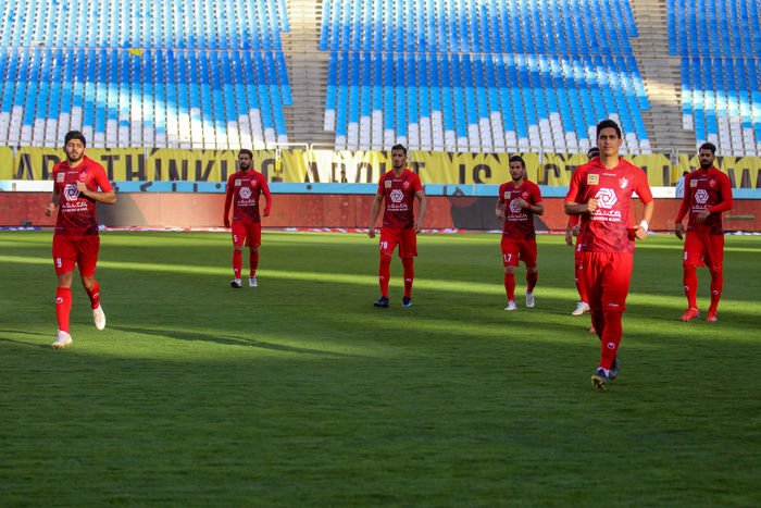 او دو عکس از نقشه های جدید + پرسپولیس خریداری کرد ،