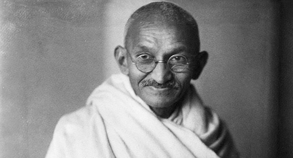 گاندی و روز رها از خشونت
