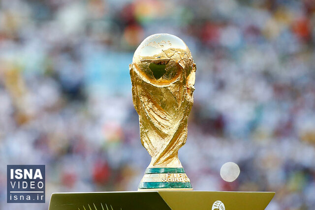 ویدئو / دریافت جام جهانی دوسالانه فیفا
