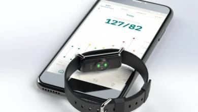 گجت پوشیدنی فشار خون کاربر را اندازه گیری می کند