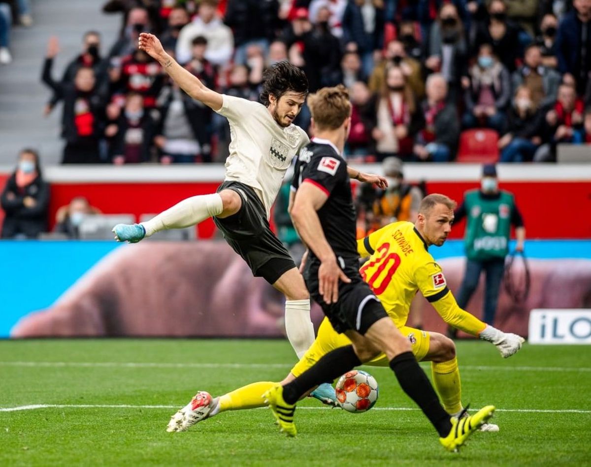 لورکوزن در ور 26 دقیقه‌ای سردار مون