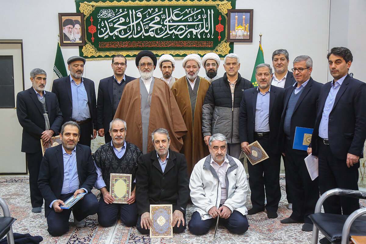 ۱۷ خادم جانباز حرم حضرت معصومه (س) توسط امام جمعه قم تجلیل شدند - خبرگزاری مهر | اخبار ایران و جهان