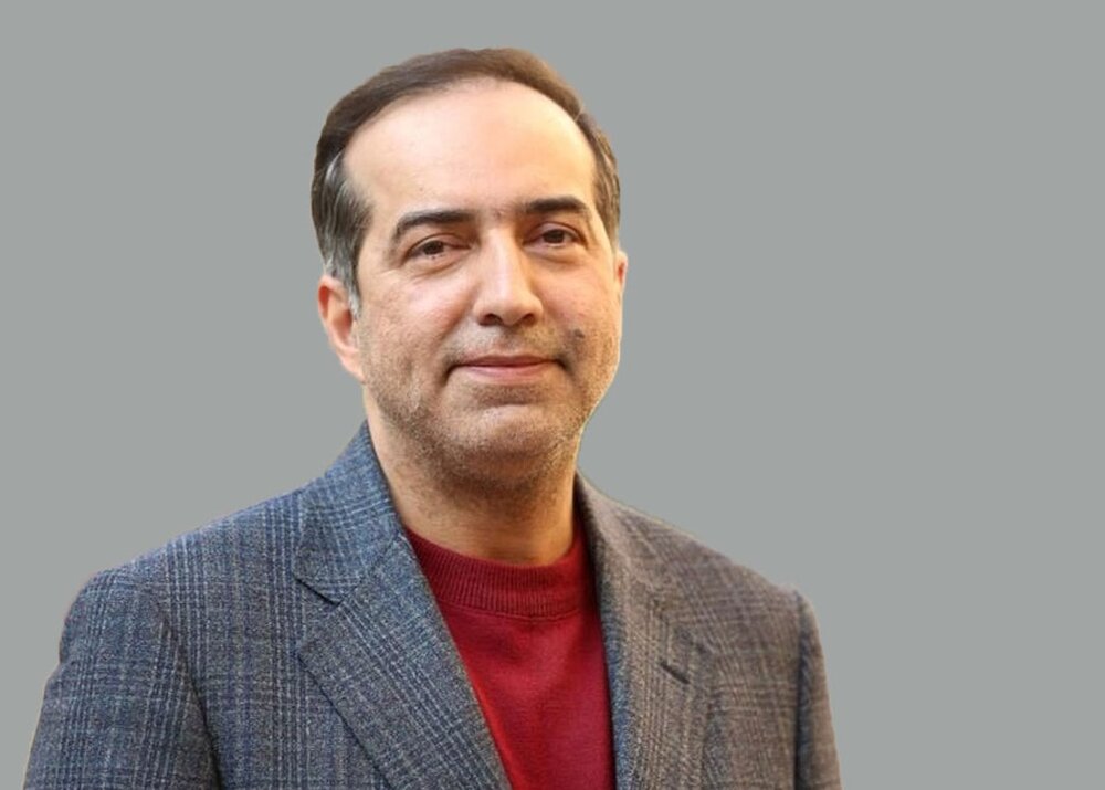 روزنامه‌نگار تراز انقلاب اسلامی - خبرآنلاین