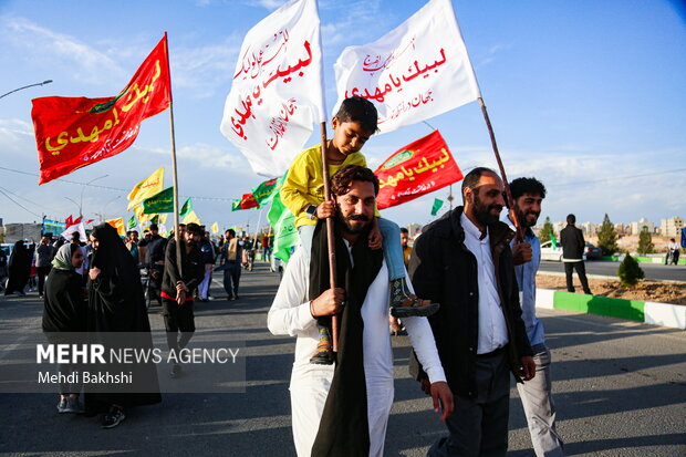 روایتی از بزرگترین گردهمایی منتظران ظهور گردگنبد فیروزه‌ای جمکران