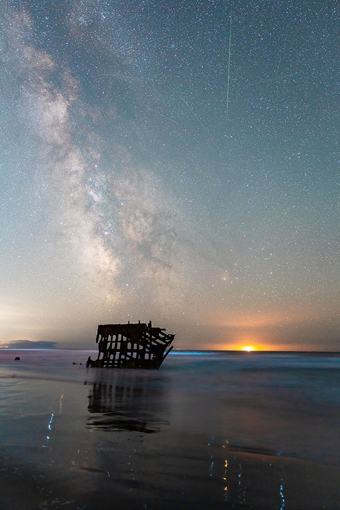 بارش شهابی، کهکشان راه‌شیری و جلبک‌های بیولومینسانس در یک قاب!/ عکس