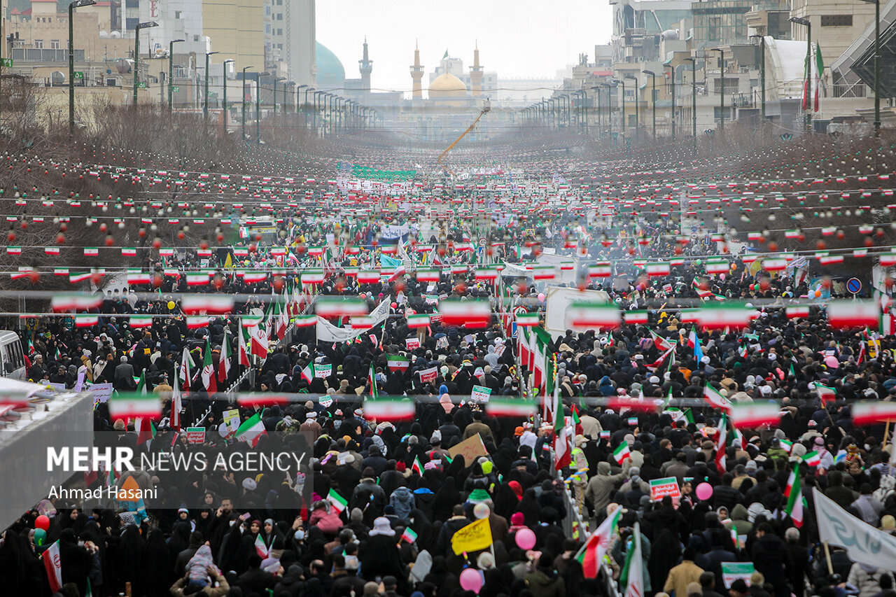 برپایی ۴۰ غرفه در راهپیمایی ۲۲ بهمن کرمانشاه - خبرگزاری مهر | اخبار ایران و جهان