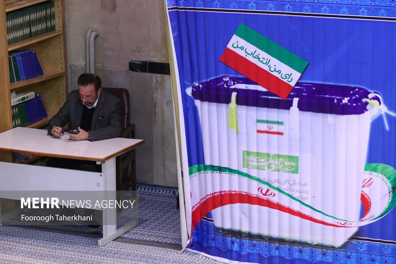 اطلاعات در شعبه های اخذ رای به صورت آنلاین برقرار است - خبرگزاری مهر | اخبار ایران و جهان