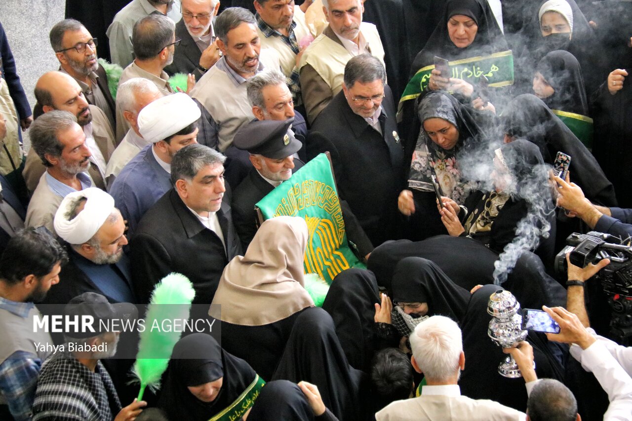 کرمانشاه میزبان ۲ گروه از خادمان رضوی به همراه پرچم متبرک رضوی - خبرگزاری مهر | اخبار ایران و جهان