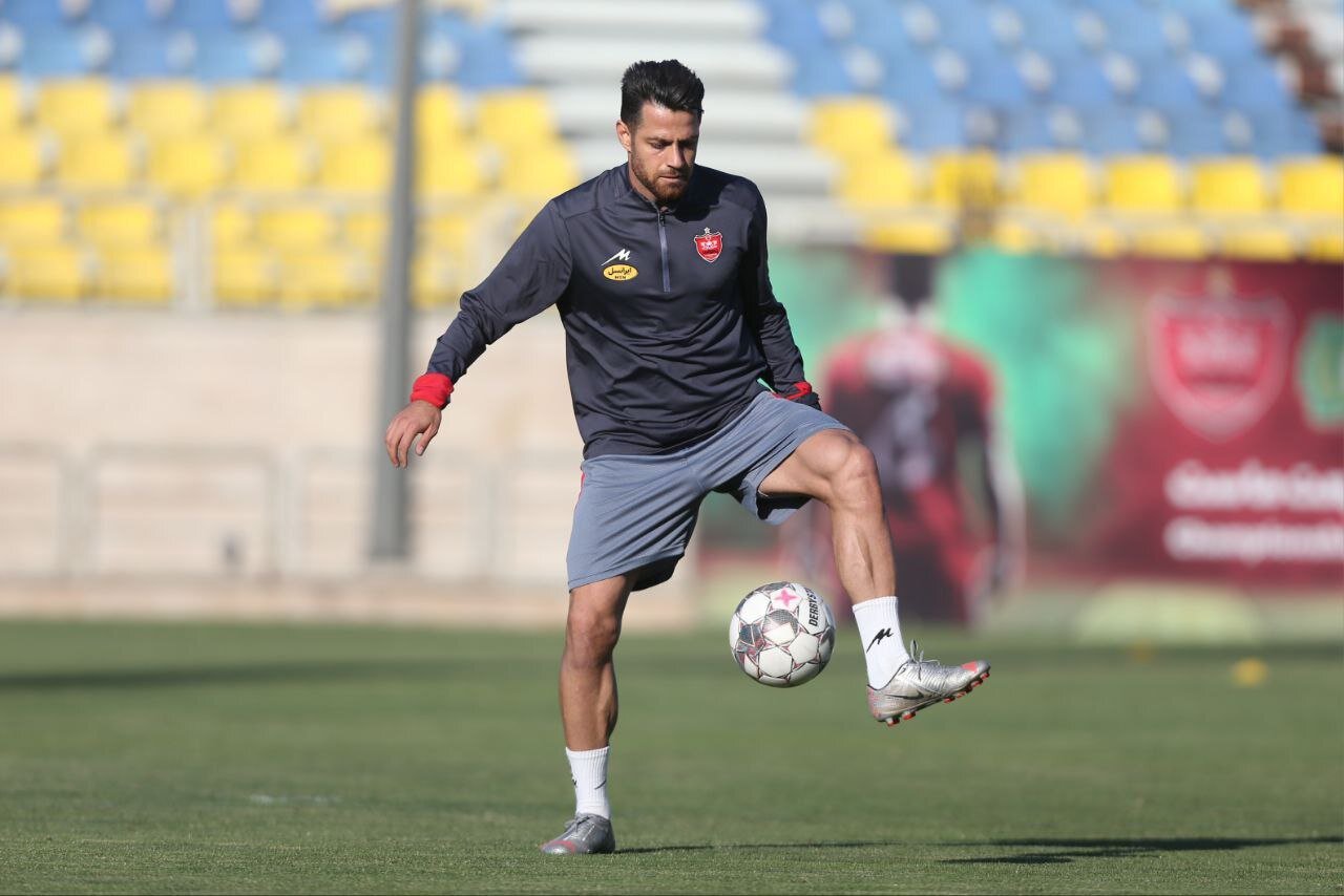 مدافع پرسپولیس تمدید کرد - خبرآنلاین