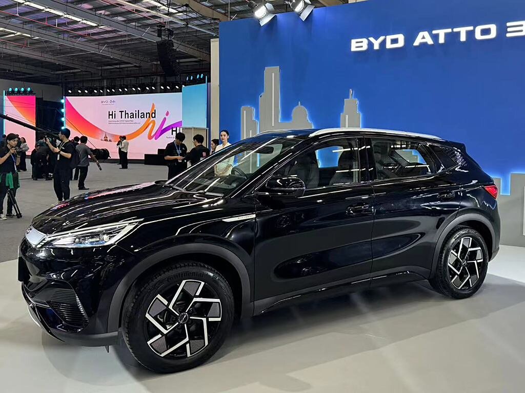 غول خودروهای برقی به پاکستان می‌آید، به ایران نه