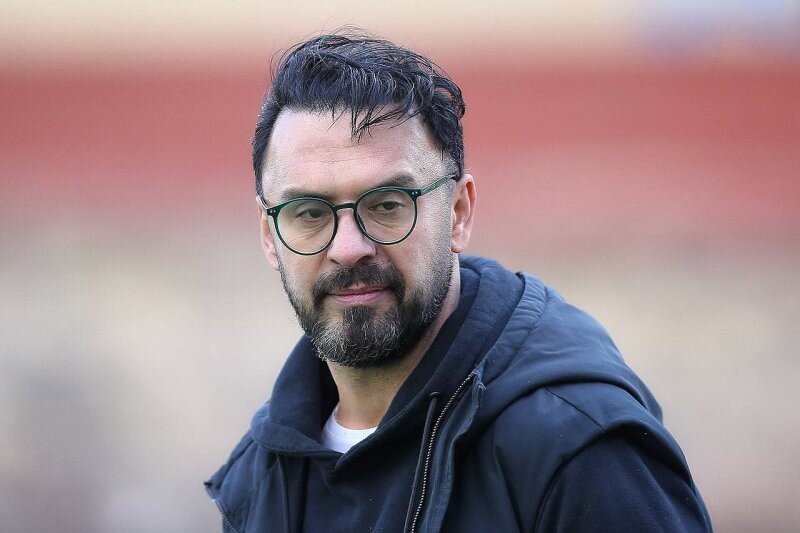 استقلال روی کاغذ قهرمان است!